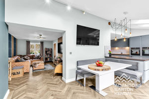 Photo 33- click for photo gallery